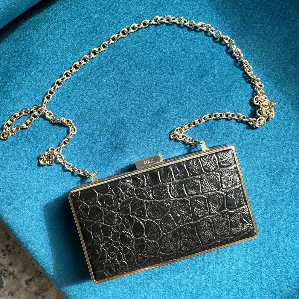 Mango clutch
